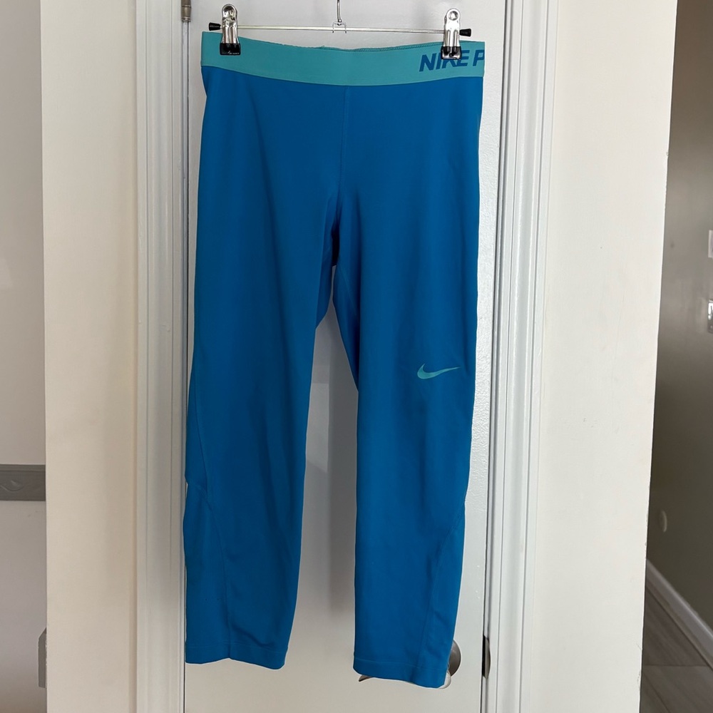 Nike Pro Cool Training Capris